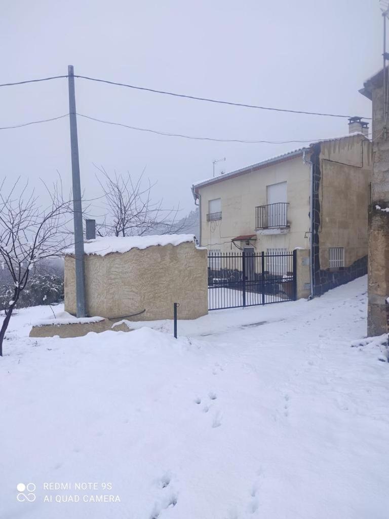 Casa Rural Del Saz Yeste Exteriér fotografie